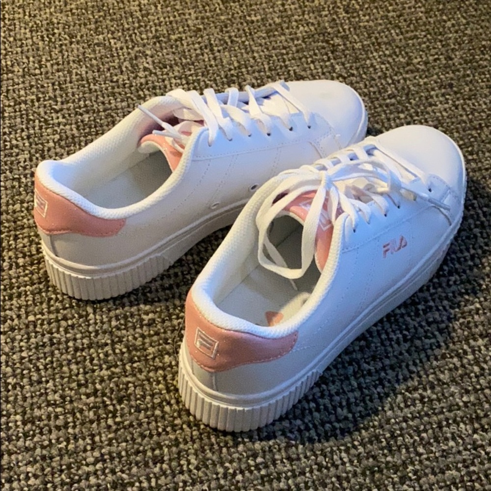 White with pink sparkle Fila sneakers 8.5 worn 1x